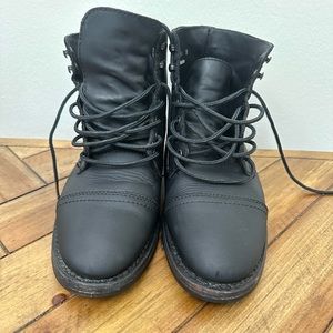Black Thursday Boots Used but in great condition. Men’s size 7.5